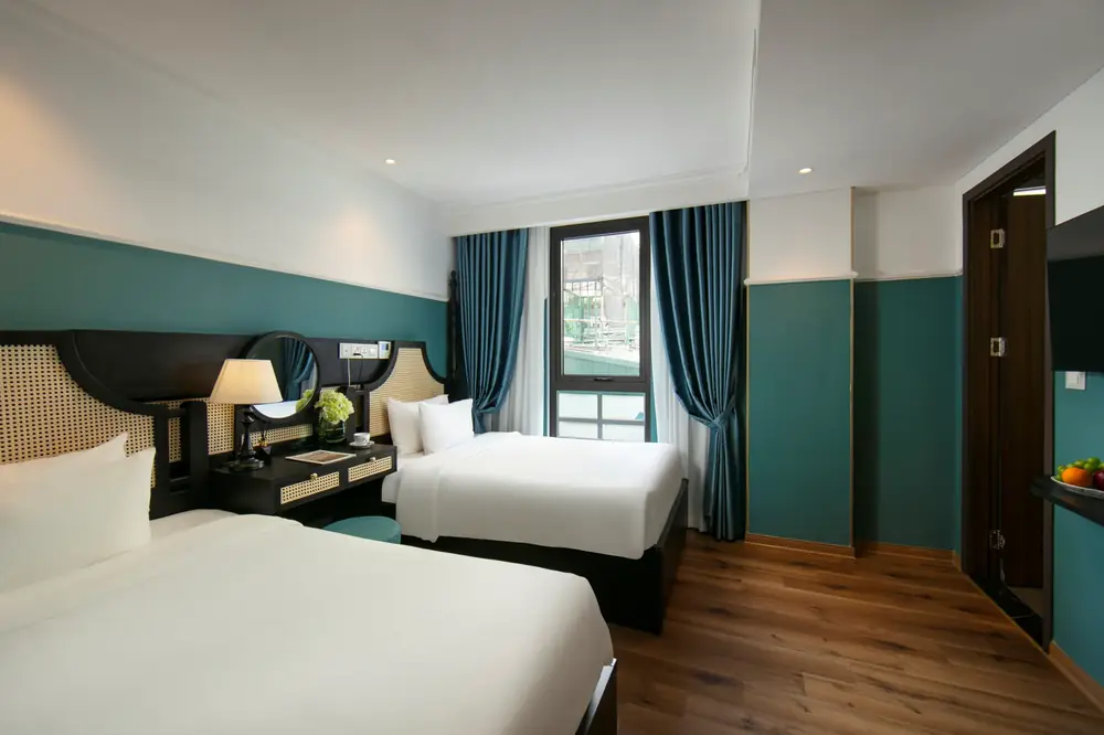 Luxury Twin room at Hotel De Rond Hanoi